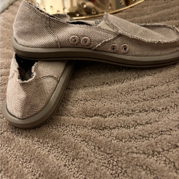 Only worn once sanuk’s 
Size 6 - Picture 5 of 5